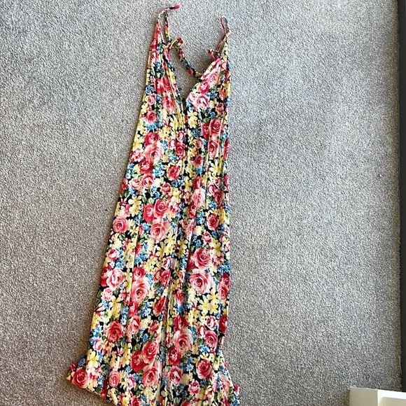 Forever 21 Dresses & Skirts - Forever 21 floral midi